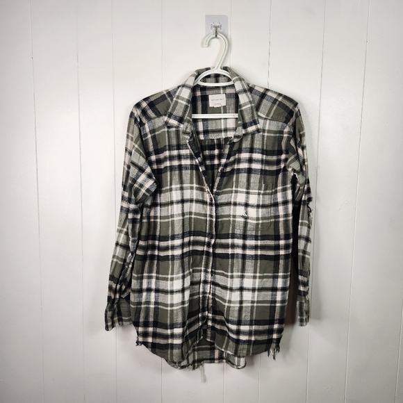 American Eagle AEO Green Plaid Boyfriend Flannel Long Sleeve Button Down Shirt - Picture 1 of 8